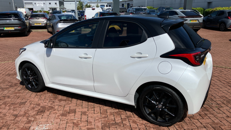 Toyota Yaris 1.5 Hybrid Dynamic 5dr CVT Hybrid Hatchback